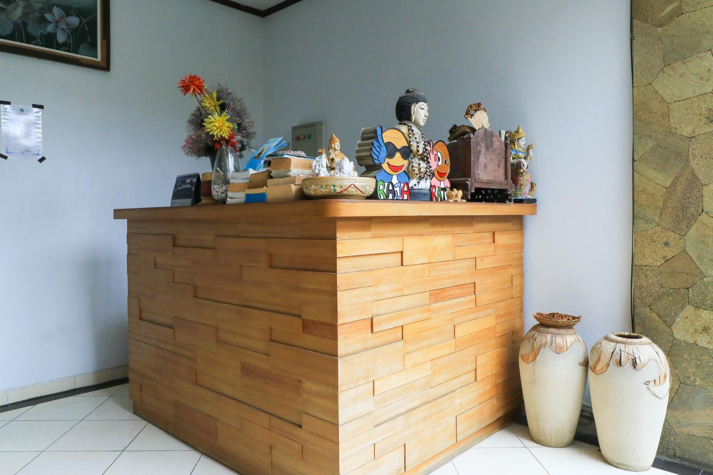 Puri Jayaraja Guest House Kuta Lombok Esterno foto