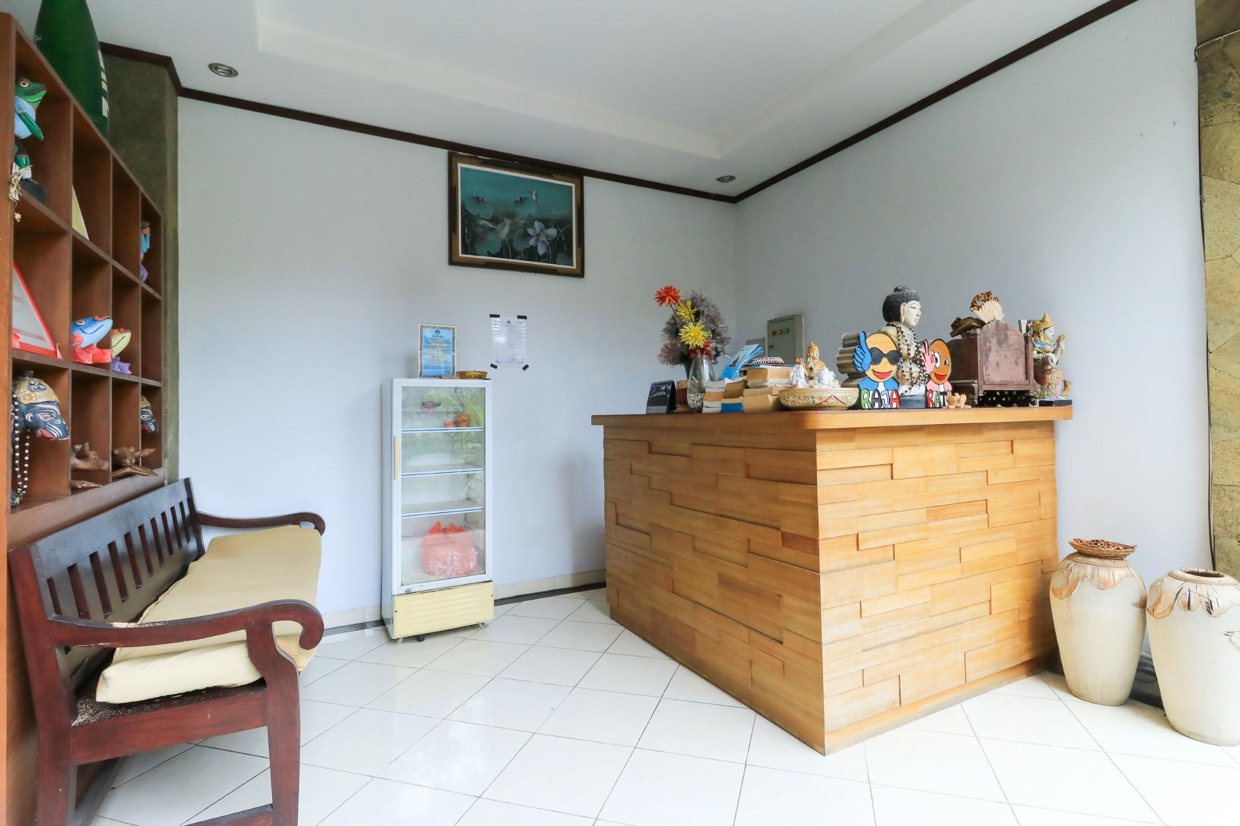 Puri Jayaraja Guest House Kuta Lombok Esterno foto