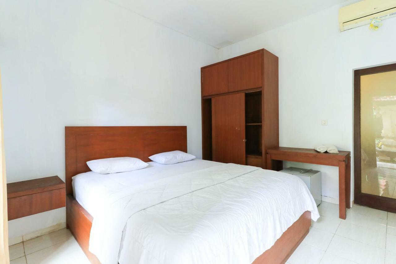 Puri Jayaraja Guest House Kuta Lombok Esterno foto