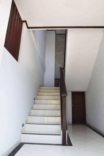 Puri Jayaraja Guest House Kuta Lombok Esterno foto